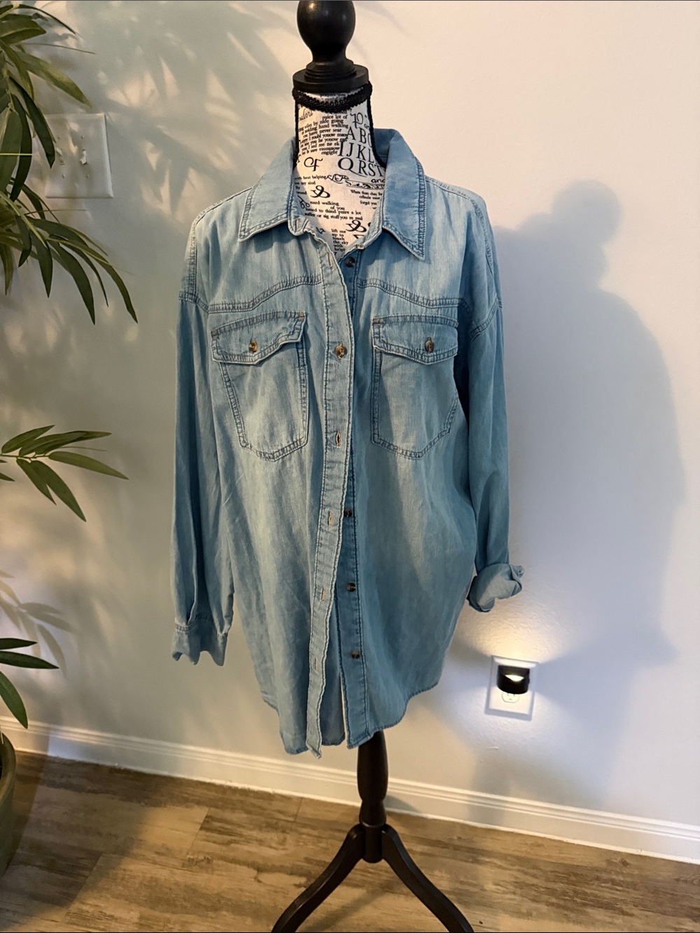 sofia by sofia vergara Light Blue Denim Button-Down Shirt